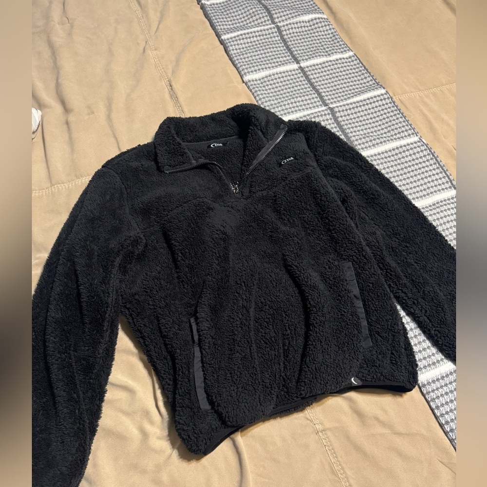 Zyia Active Fleece Pullover with pocket, size medium